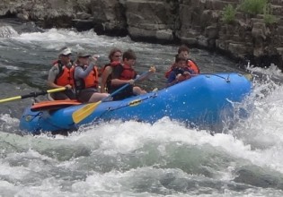 snake river whitewater rafting