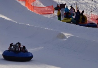 king tubes snow tubing snow king mountain jackson hole wy